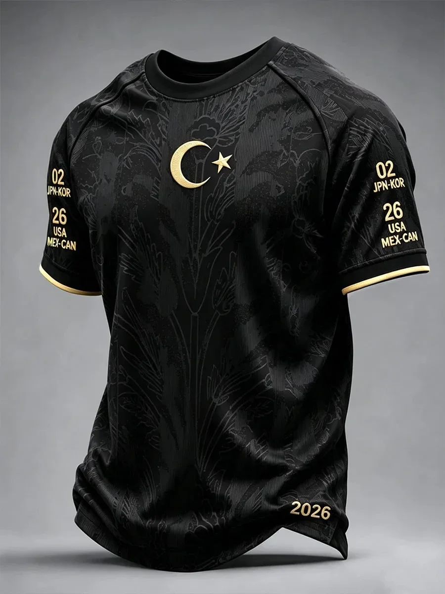 26-27 Türkei Schwarzes Blumen-Jacquard-Fußballtrikot Weißer Halbmond-Stern-Emblem auf dem Ärmel Turnierdruck Kurzarm-Fußballuniform