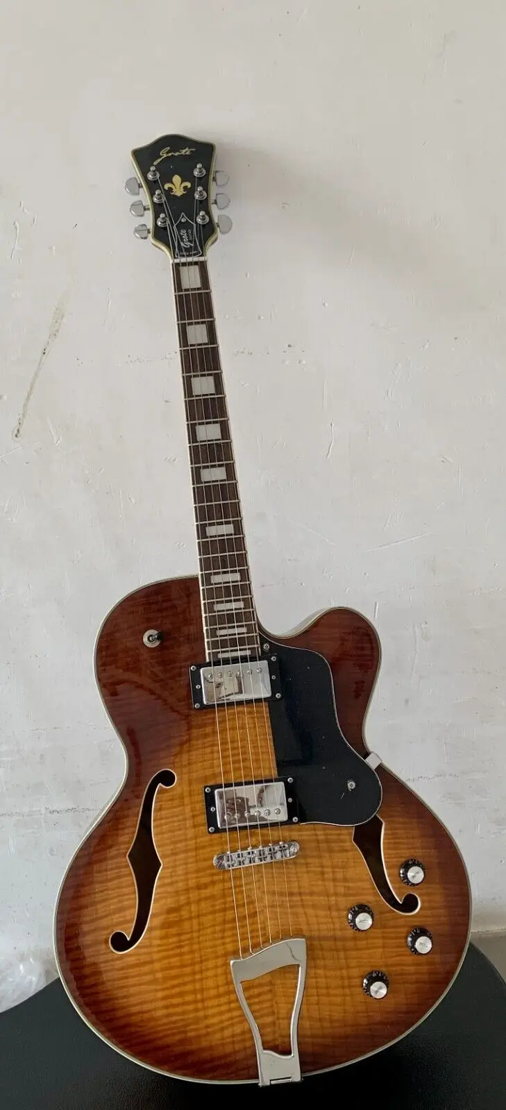 

Grote Sunburst Flame Maple Jazz Electric Guitar Semi Hollow Archtop Body