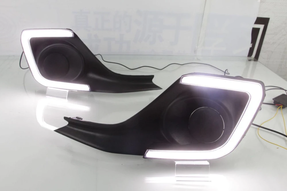 أضواء DRL النهارية للسيارة ، غطاء مصباح الضباب مع إشارة الانعطاف ، سوزوكي سويفت ، زوج واحد