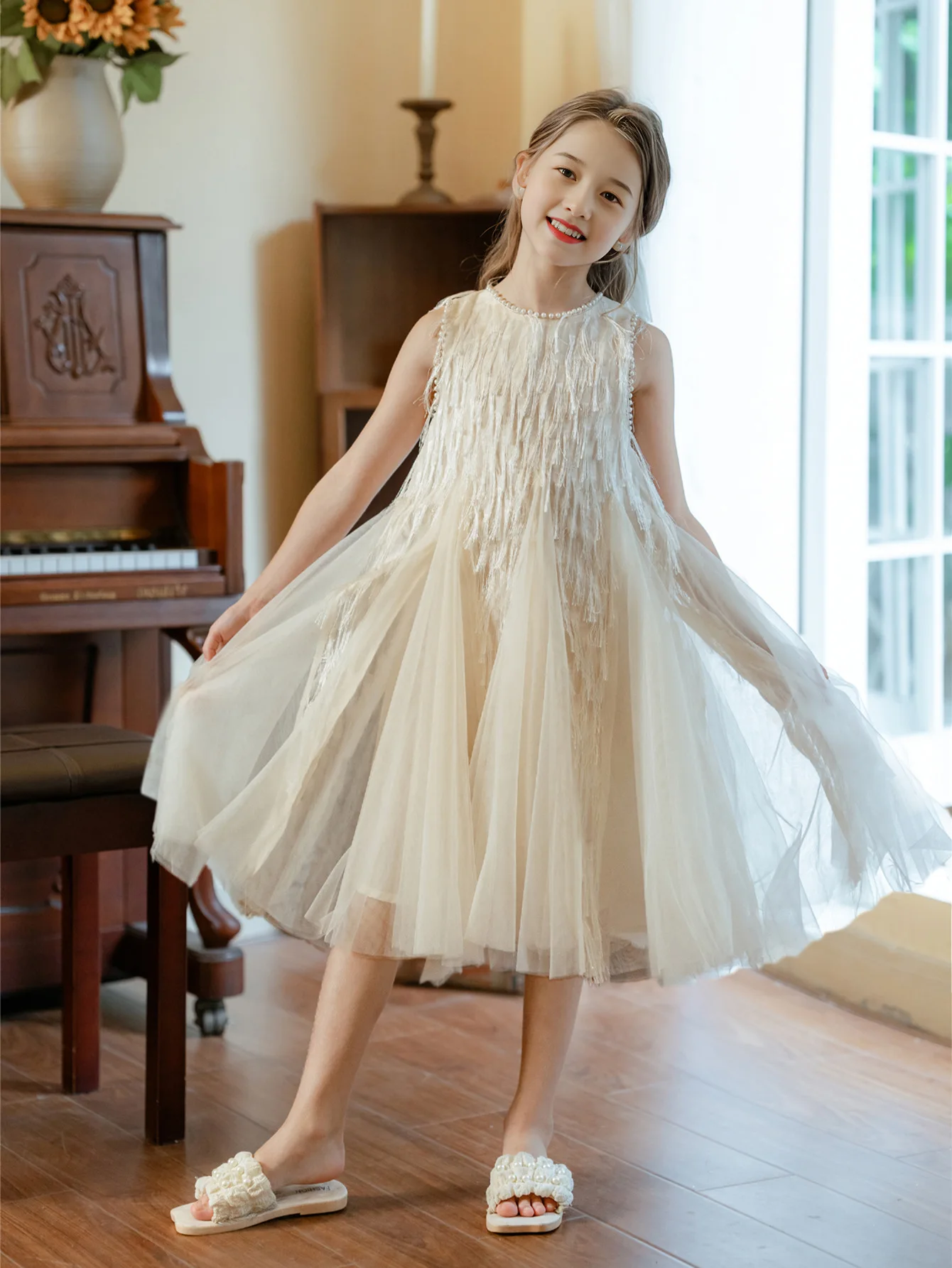 2025 الصيف الفتيات الصغيرات بلا أكمام فستان شبكي فستان الأميرة الأطفال موضة صد فستان 4-14 سنة الفتاة فستان أنيق