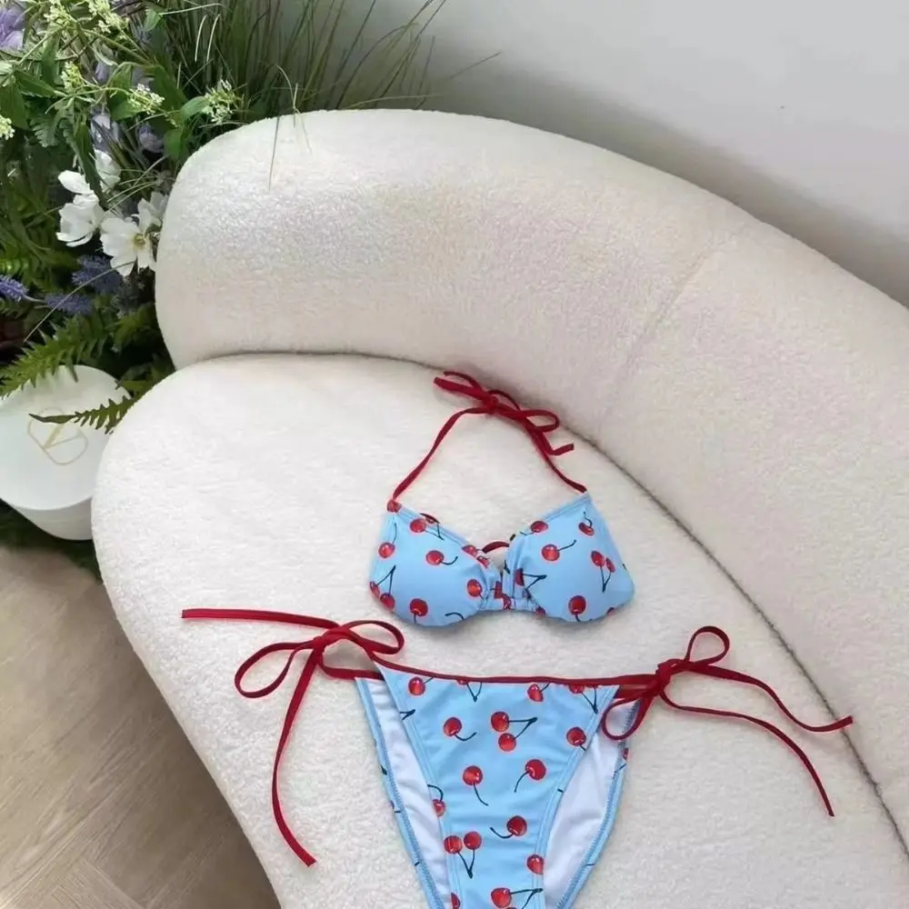 Détail design push-up et résille