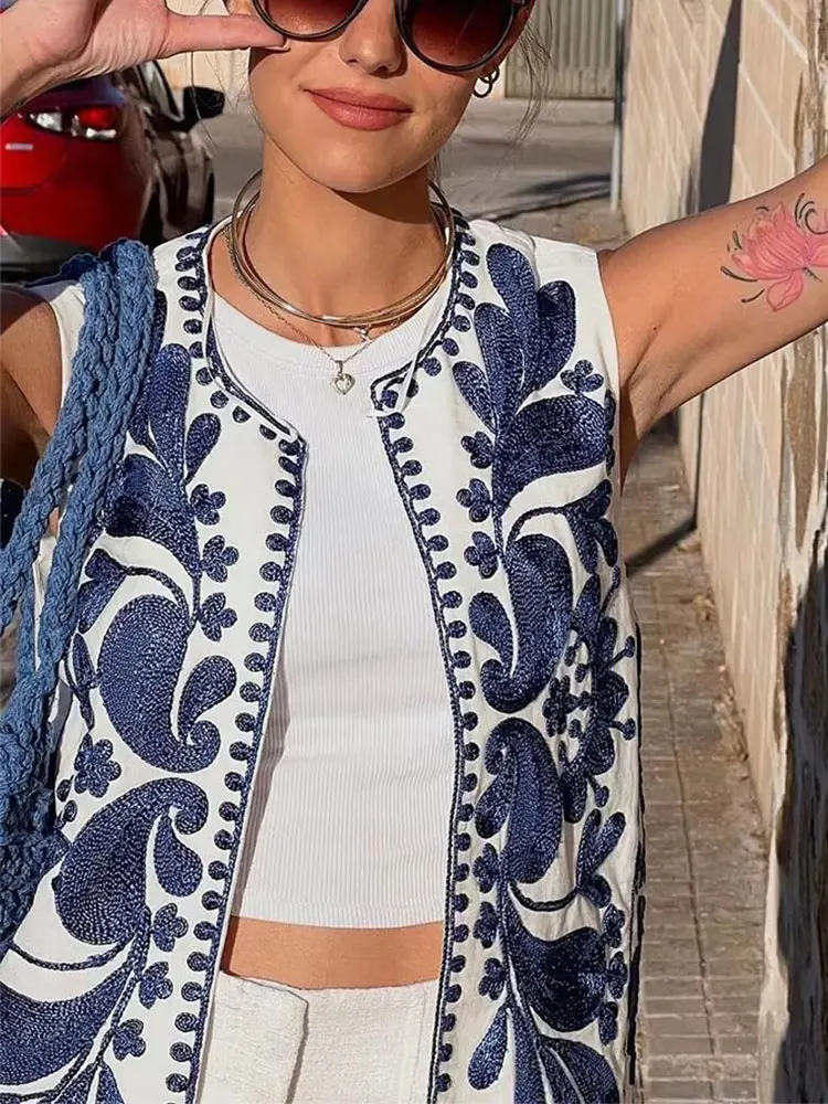 HH Woman Cropped Flower Embroidery Vest Vintage V Neck Sleeveless Cardigan Waistcoat Shirt Chic Tops Summer Women's Clothing
