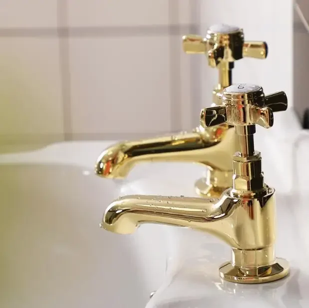 Description Picture 2 of itemChrome Square Bathroom Faucet Brass Basin Single cold Water Mixer Sink Tap Single Handle Deck Mounted