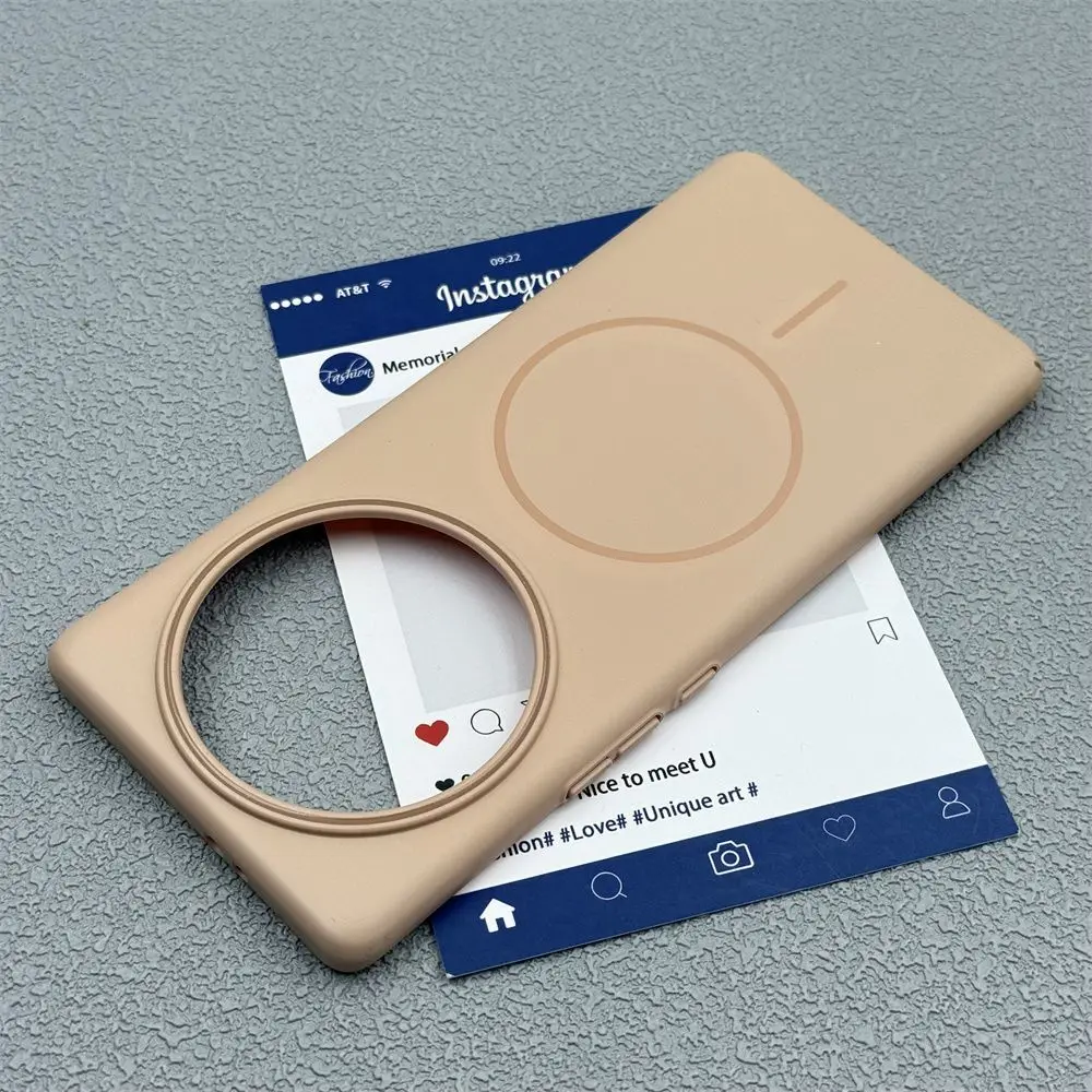 Magnetic PC Skin-Friendly Drop-Proof Phone Back Cover with Simple and Durable Design