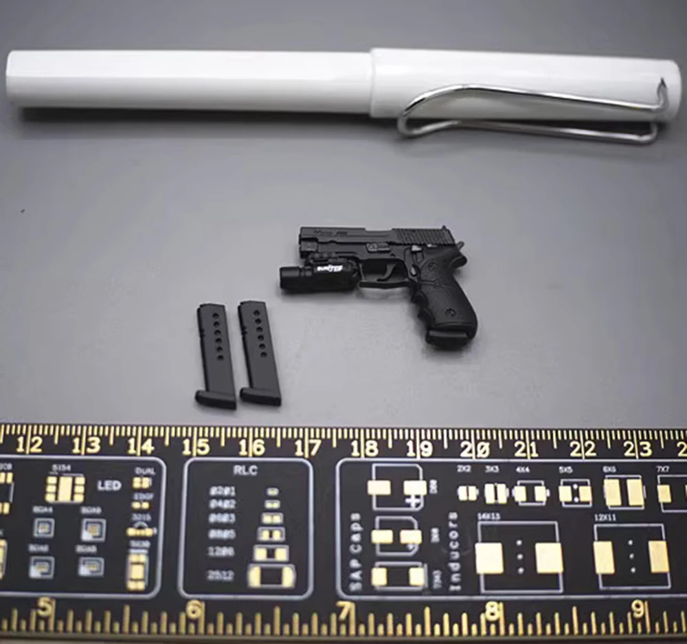 

For Sale 1/6 Easy&Simple ES 06024D Toys Model The Secondary Weapon P266 Can't be Fired For 12" Action Figure Scene Component
