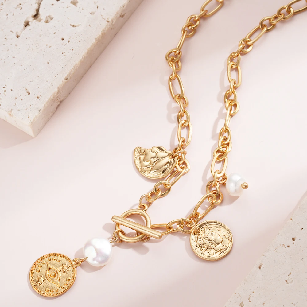 Designer Inspired Pearl Jewelry Pendant Necklace For Women Vintage Old Coin Gold Stainless Steel Chain Lady Casual Party Wear