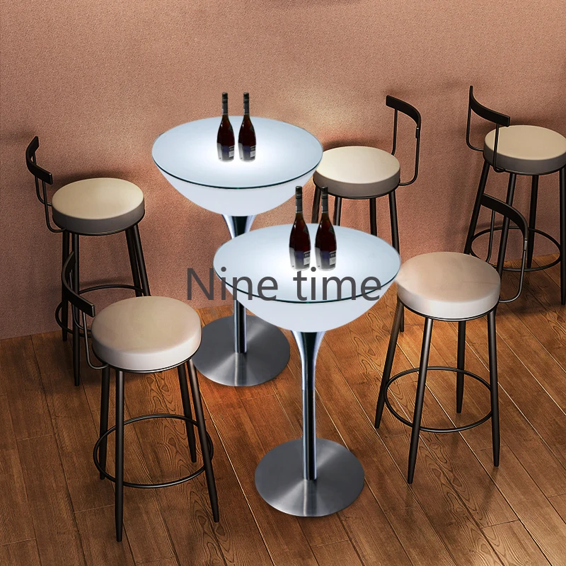 Рисунок 3 - Мебель для гостиной и бара