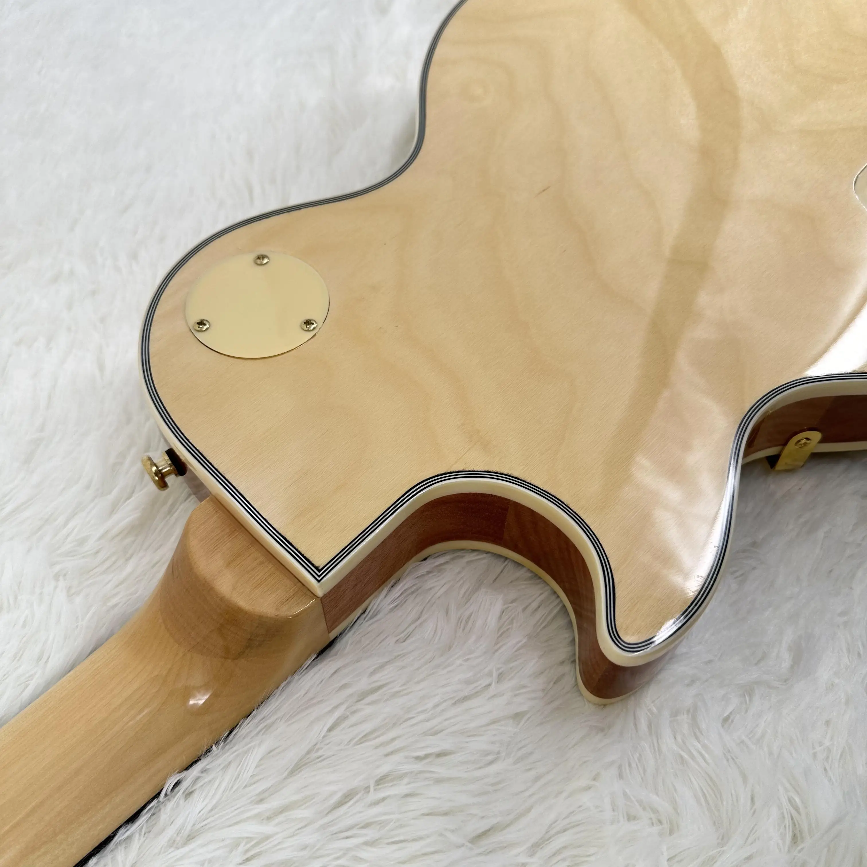 Standard Electric Guitar 6 Strings Mahogany Finish ping Available