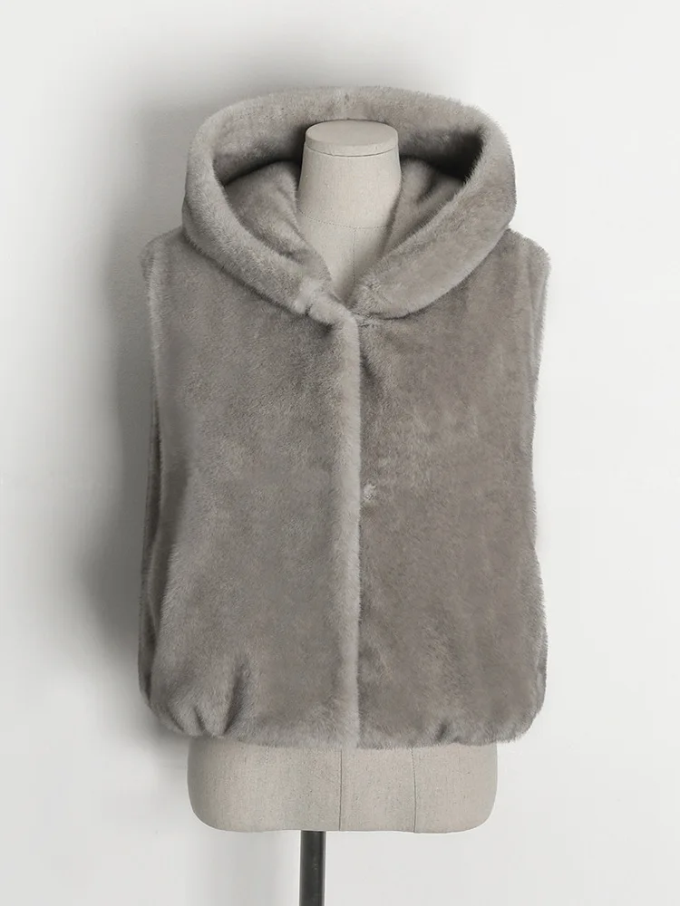 Luxury Lady Faux Fur Vest Thin Light Warm Korean Fashion Women Winter Fall Hooded Sleeveless Faux Fur Coat
