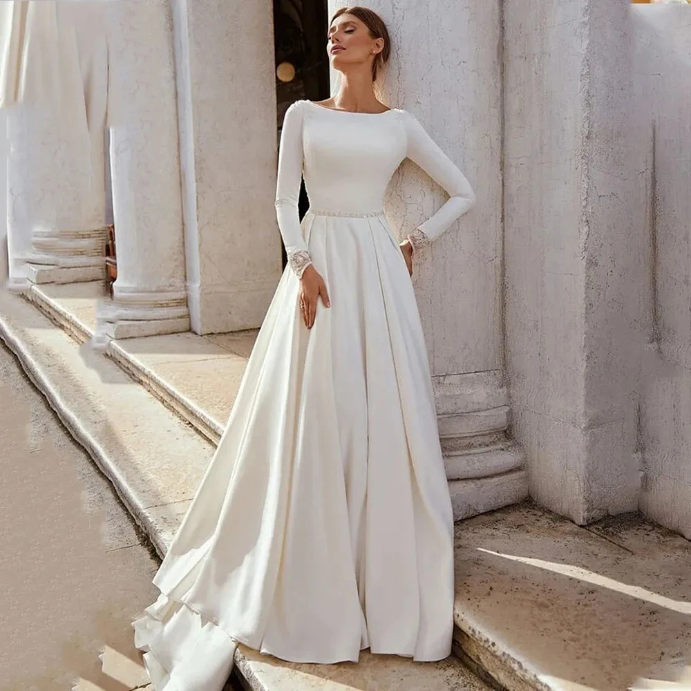 

Luxury Elegant Wedding Dresses Sweetheart Gorgeous Satin Long Sleeve Round Neck Exquisite Lace Applique Mopping Bride Dresses