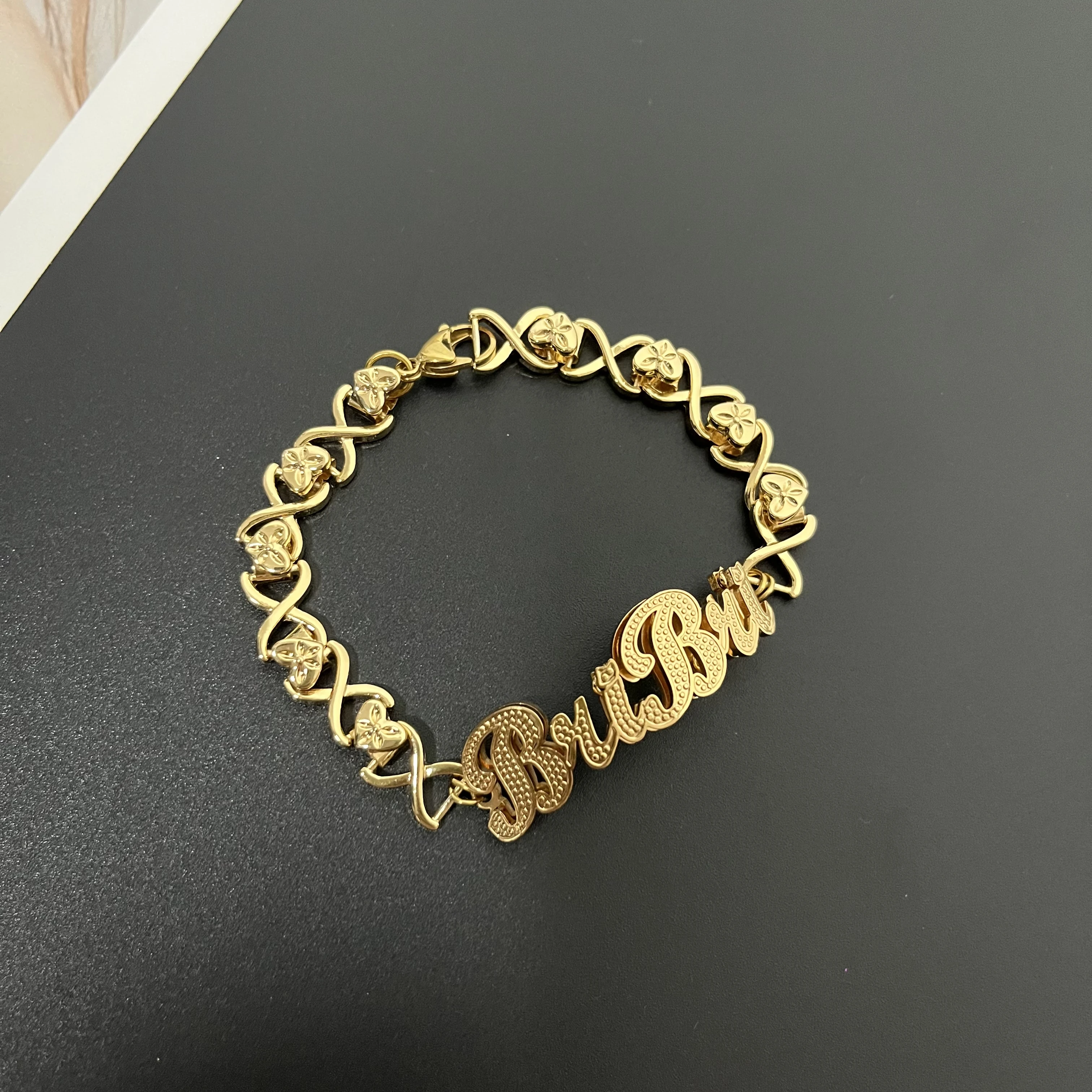 

2023 Personalize Designer Brand Name Open Cuff Bangle Custom Gold Plated Stainless Steel Hallow Name Bangle For Women Jewelry