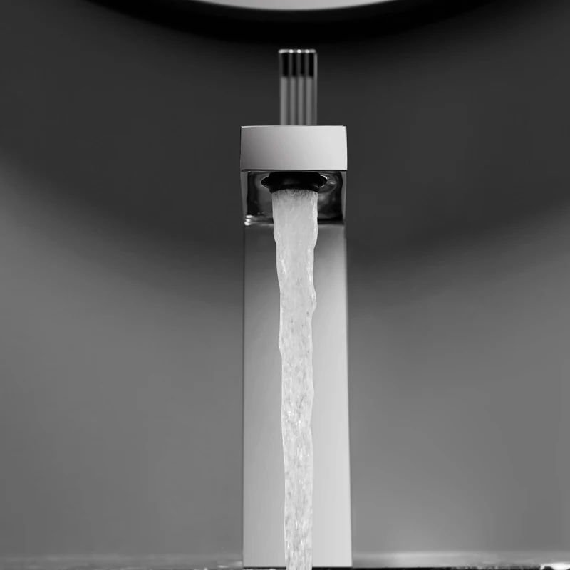 Basin Faucet Single Handle Deck Mounted Sink Taps Cold and Hot Mixer for Bathroom