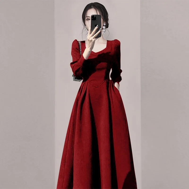 

2023 Spring and Autumn New Temperament Women's Burgundy Hepburn Style Square Neck Dress French Design Sense Party Dresses