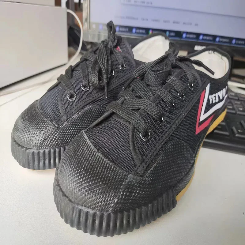 Description Picture 3 of itemMen Shoes for Woman Martial Arts Tai Chi Taekwondo Wushu Karate Footwear Sports Training Couple Sneakers Kung Fu Shoes Plus Size