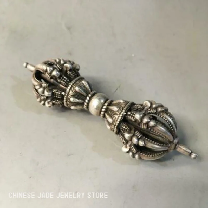 

Женский серебряный нож