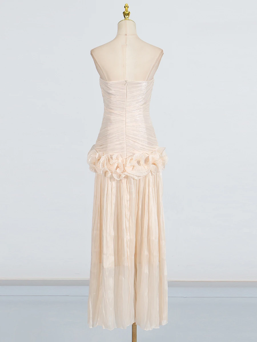 الصلبة تقسم طيات فساتين التخسيس للنساء مائل الرقبة...