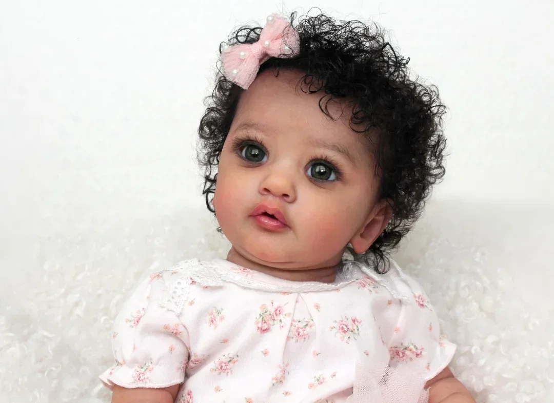 55 cm Reborn Baby Afroamericano Baby Ayana Capelli ricci neri fatti a mano  Pelle nera Collezione limitata molto realistica di bambole - AliExpress, image size:1080x786