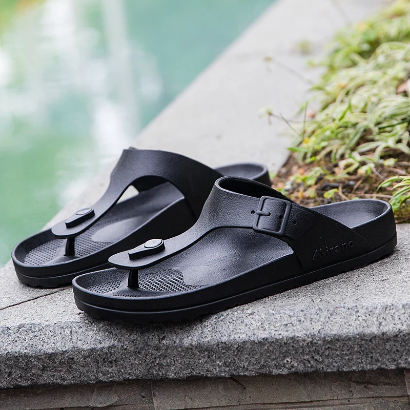 2026 New Summer Flip-flops for Men, Anti-slip, Trendy and Casual Solid-color Beach Shoes
