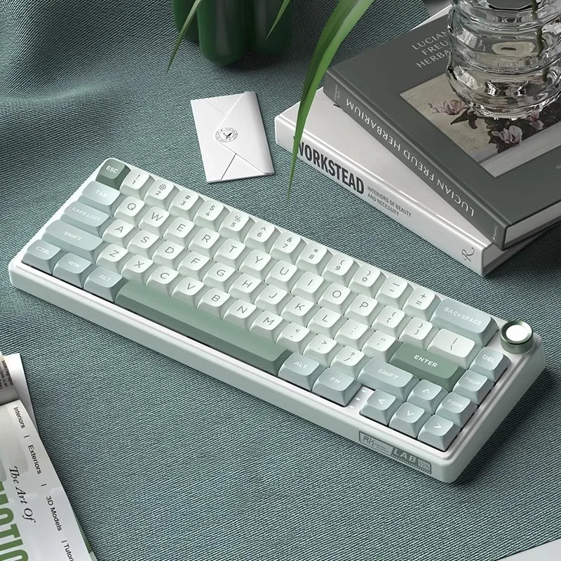 Rk R65 mini mechanická klávesnice tři mód 2.4g bezdrátový Bluetooth 65keys PBT klávesnice herní RGB hotswap non-contact klávesnice