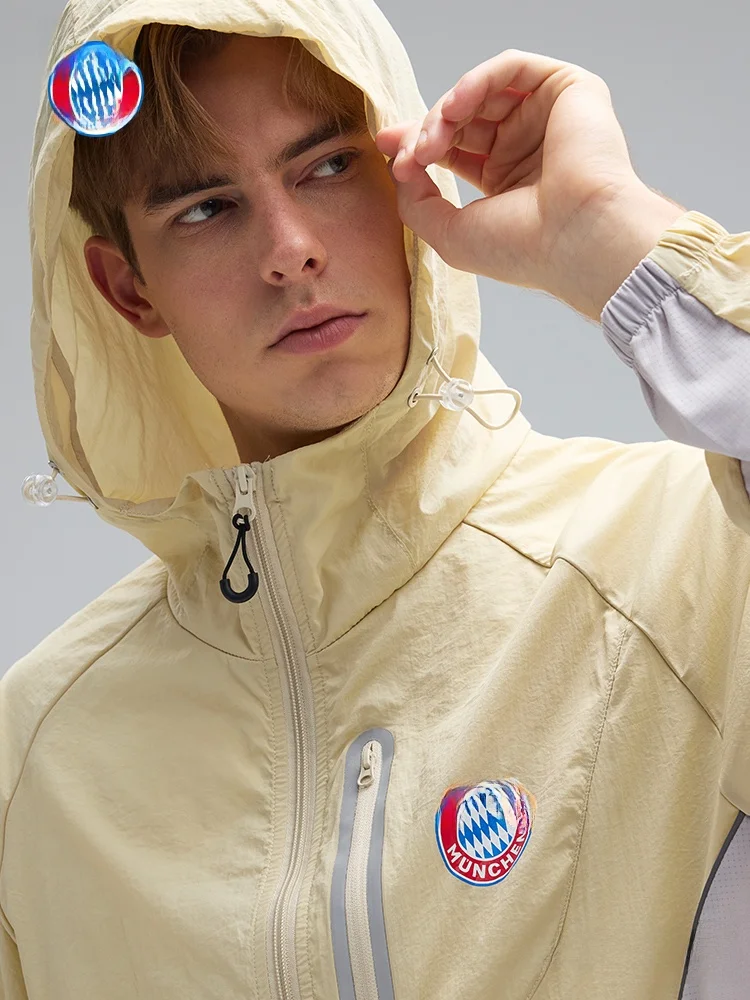 바이에른 뮌헨 축구 클럽 베이지색 자외선 차단 후드 재킷 긴 소매 캐주얼웨어 야외 스포츠 레저 유니섹스 코트