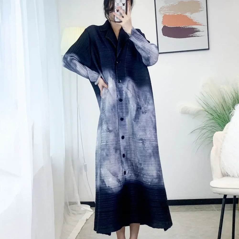 

Miyake Pleated Fall Winter Fashion Gradient Print Cardigan Lapel Single-breasted Dress Women Loose Casual Long Dress Plus Size