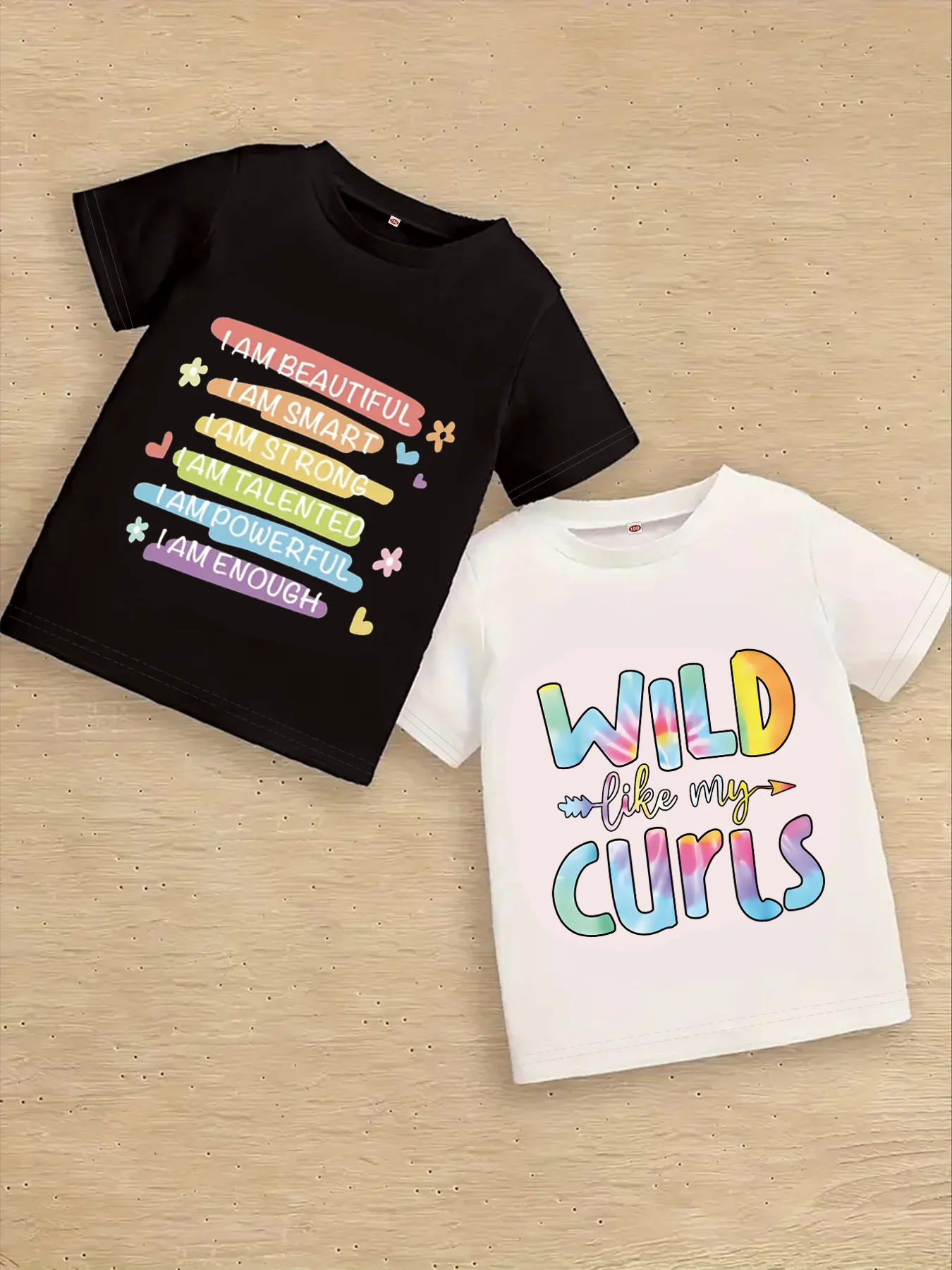 صيف 5 بنات ملون بنمط مطبوع عليه حروف ورقبة دائرية...