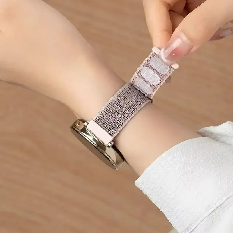Nylon Loop Smartwatch Band – Versatile and Comfortable Strap in Multiple Sizes
