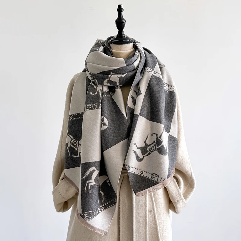 Elegant Heart Pattern Scarf Imitation Cashmere Soft Warm Versatile Shawl Coldproof Windproof Blanket Scarf for Autumn Winter