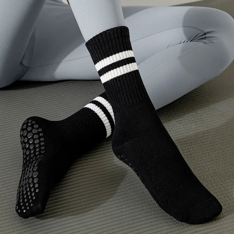 Hot Selling Striped Yoga Socks Silicone Non-slip Dance Sports Socks Women  Cotton Breathable Ladies Gym Fitness Pilates Socks Sox