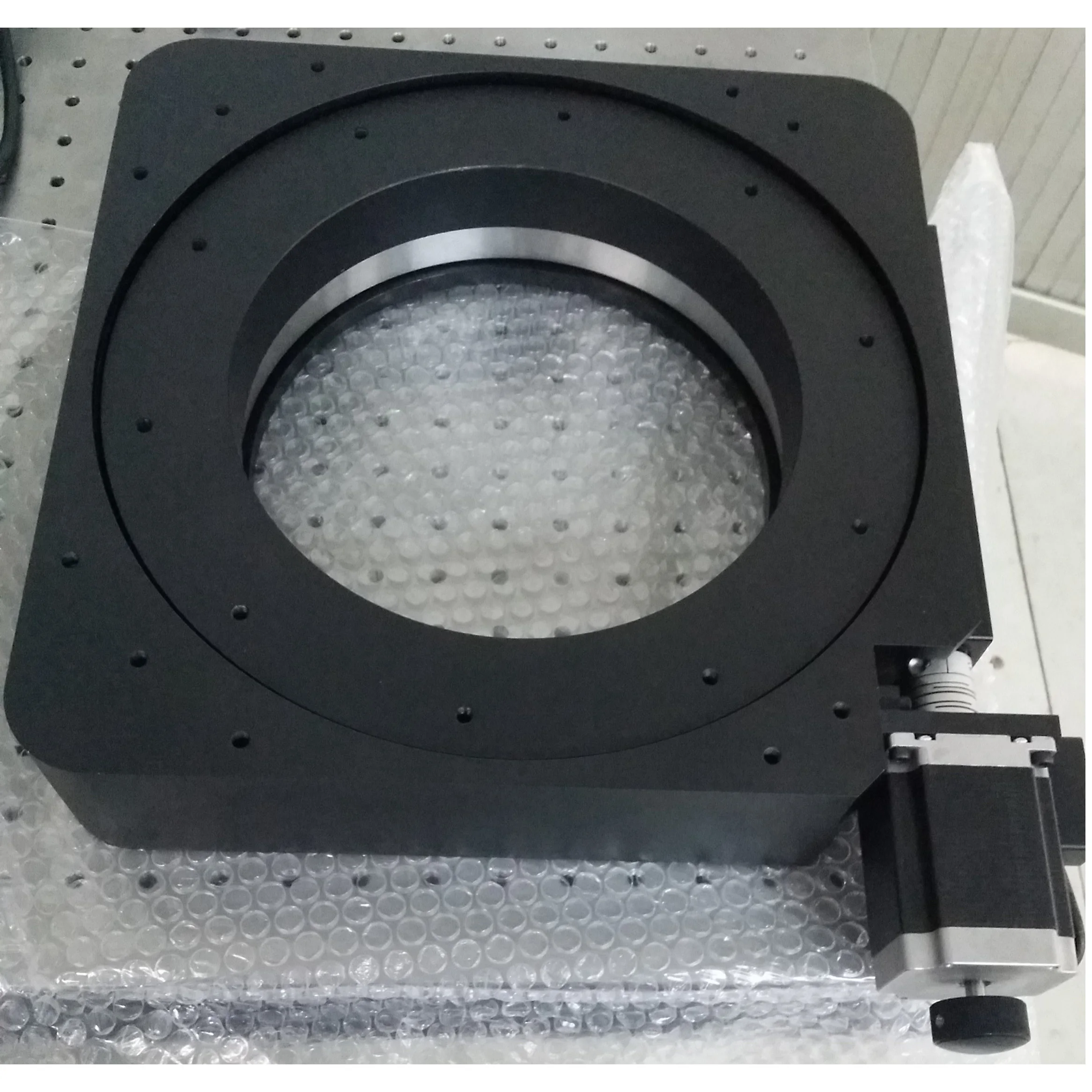 Motorized Rotary Turntable with 210mm Diameter Clear Aperture