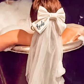 White Bride Bow Veil addio al nubilato addio al nubilato Bach weekend girls trip bridal shower beach decorazione di nozze Future Mrs gift