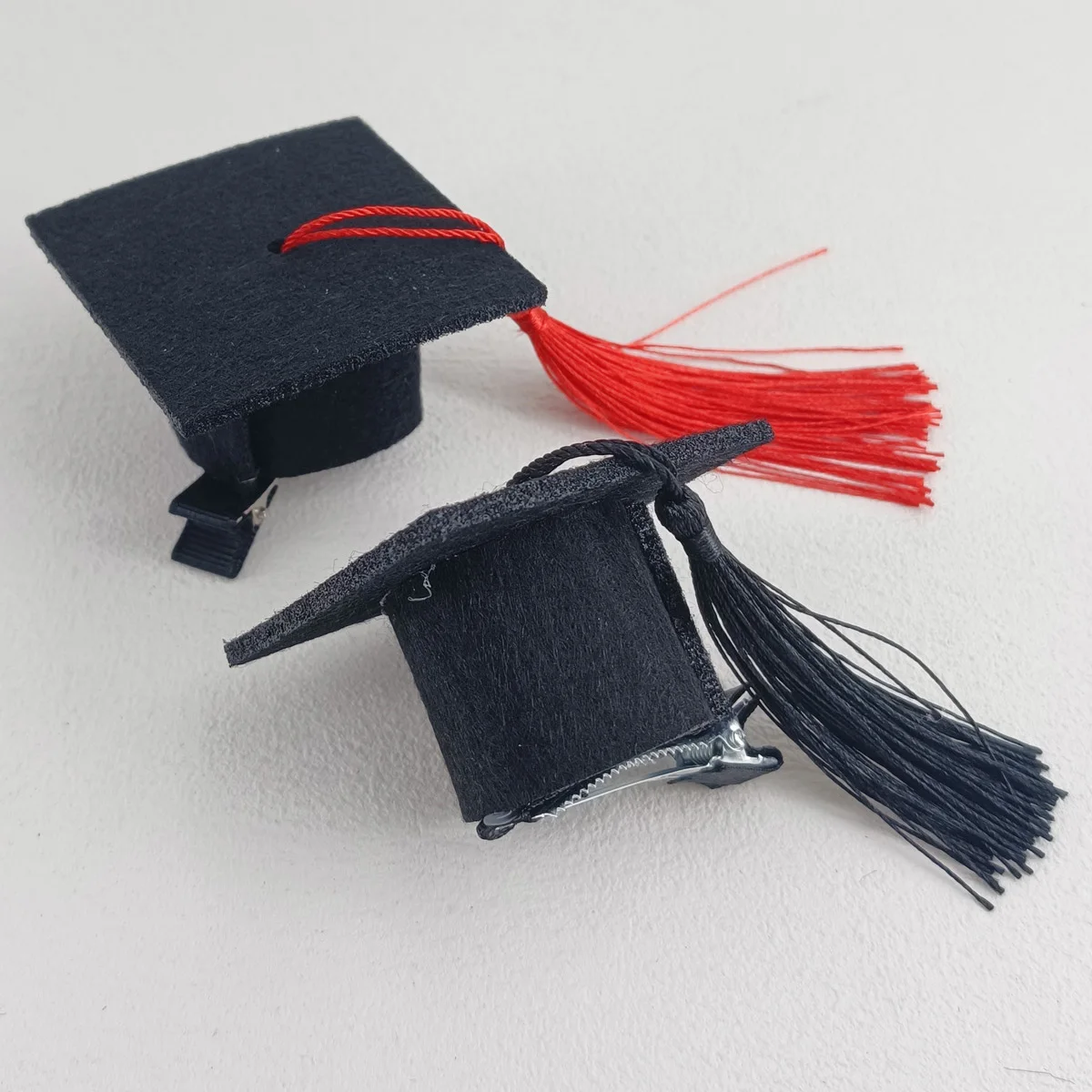 Graduation Tassel Hat Mini Doctoral Cap Clip Graduation Hat Party Stereoscopic Headdress Hair Decoration 1pcs