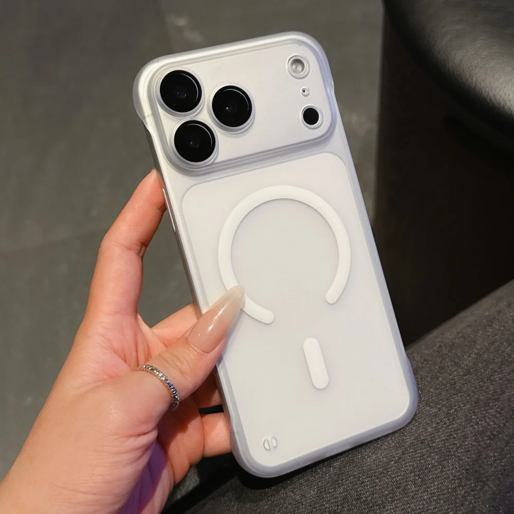 Minimalist Magnetic Slim Case with Frameless Design and Wireless Charging Compatibility