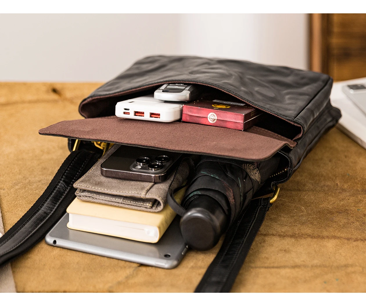 PNDME lässige Vintage-Umhängetasche aus hochwertigem Echtleder für Herren, Outdoor-Reisetasche, luxuriöse Pendler-Umhängetasche aus Rindsleder – Detail 20