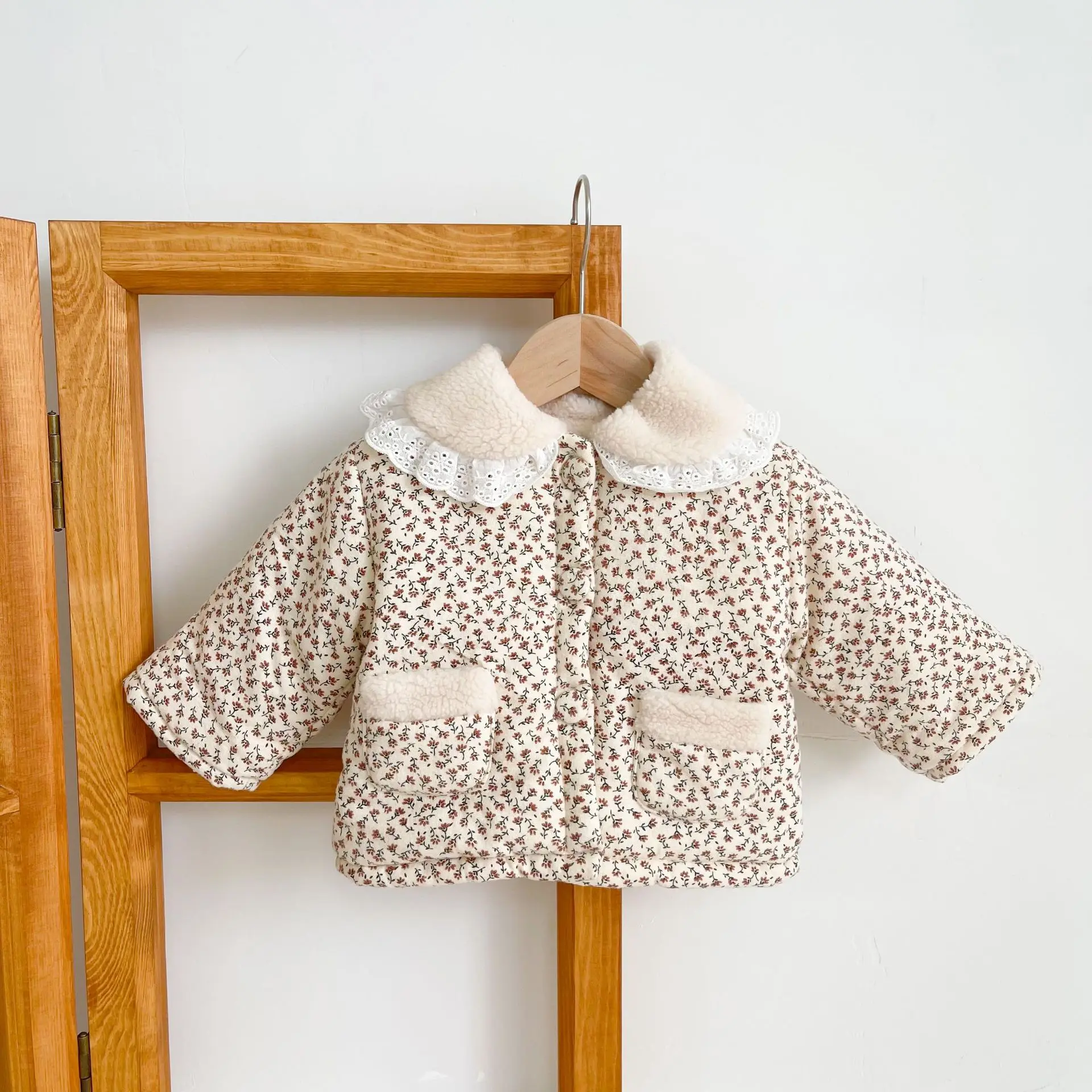 Mode Baby Mädchen Winter Kleidung Jacke Dicken Lamm Spitze Kragen Infant Kleinkind Kind Warme Blumen Mantel Baby Outwear Baumwolle 0-3y – Detail 1
