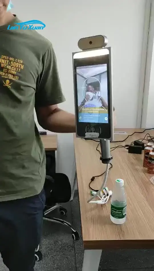 

Планшет с сенсорным ЖК-дисплеем для определения температуры тела и присутствия