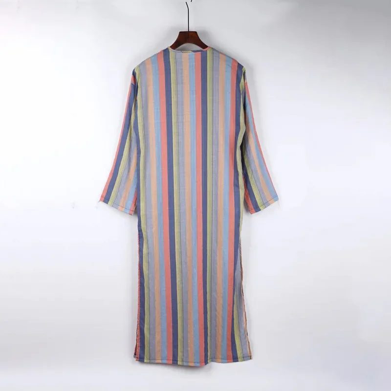 Рисунок 6 - Винтажные мужские мусульманские халаты