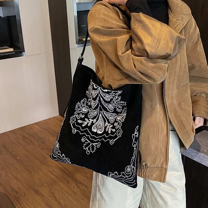 PU Leather Embroidery Shoulder Bag Vintage Underarm Bag Commuter Bag for Women Work Shopping Travel Daily