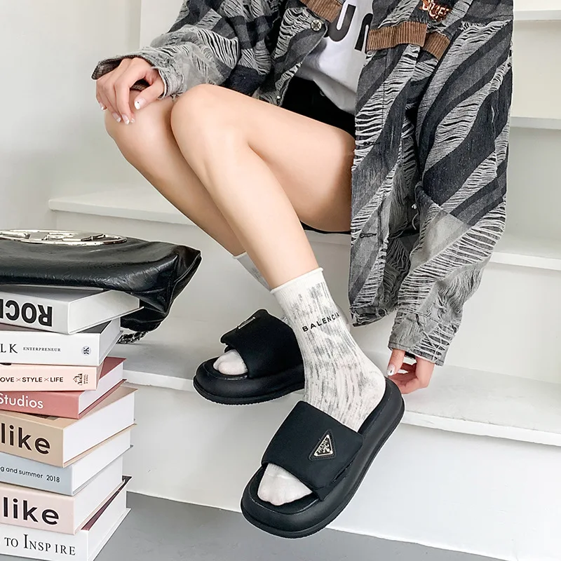 Autumn and Winter New Women's Socks Network Red with Letter Printed Women's Mid-tube Cotton Socks