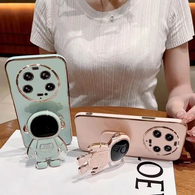 Silicone Shockproof Electroplated Cartoon Astronaut Case with Kickstand and Lanyard