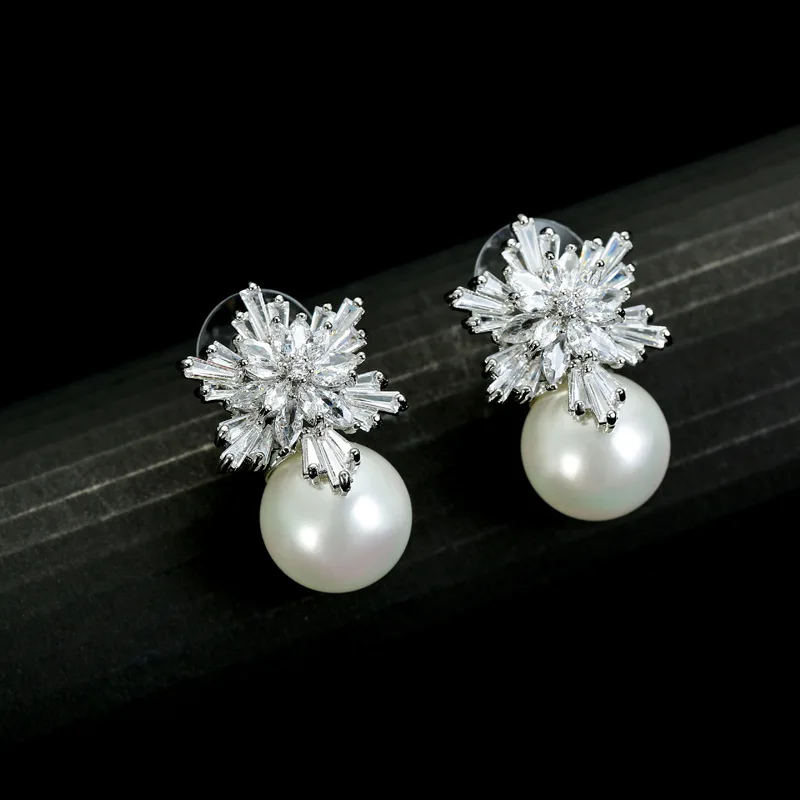 طقم مجوهرات فاخر بحجر خمري متدلٍ