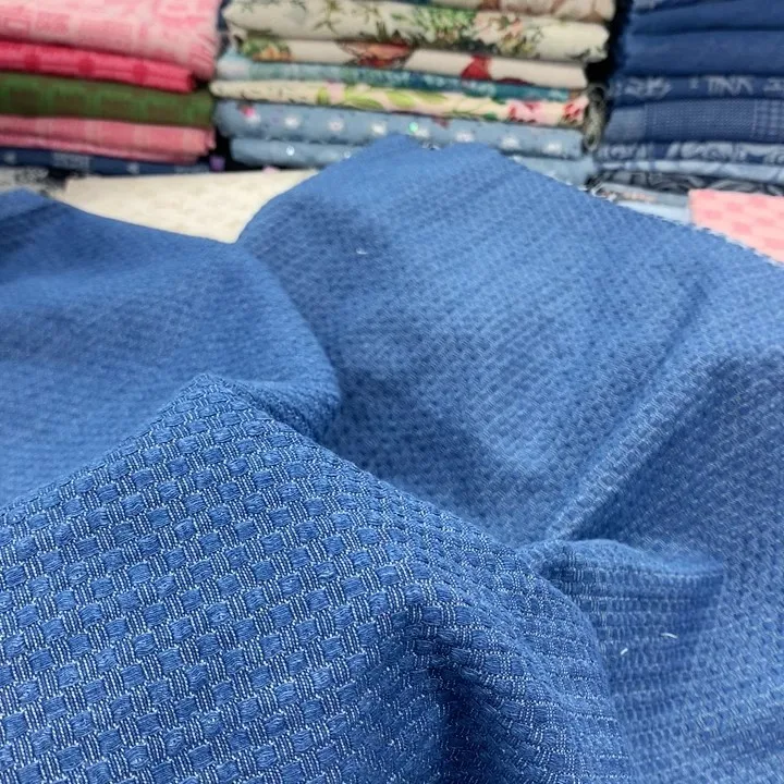 

Woven denim in blue 1 meter price