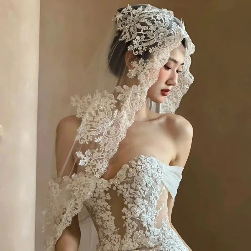 velo-di-pizzo-con-perle-a-coda-lunga-diadema-semplice-vintage-da-sposa