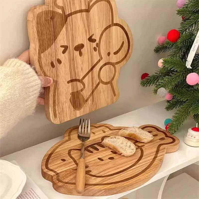 Kawaii Wooden Cartoon Cutting Board for Children - Cinnamon Roll Girl Design