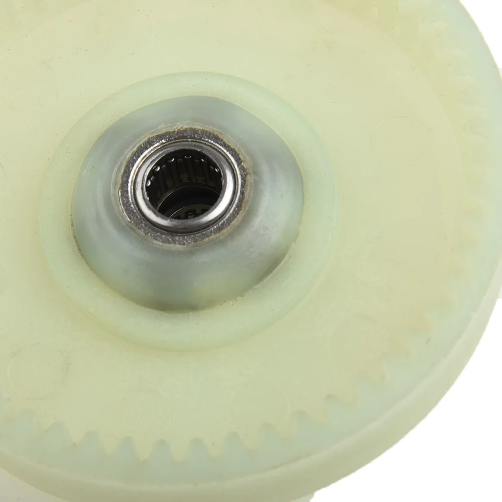 Replacement Drive Sprocket Inner Gear For For McCulloch Chainsaws Compatible with Part Numbers 302855 6228210104