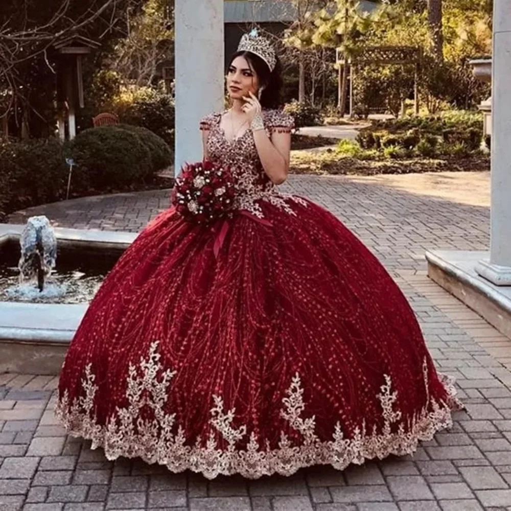 

2024 Dark Red Beaded Ball Gown Quinceanera Dresses Gold Beads Sweet 16 Dress Pageant Gowns Vestido De 15 Anos Años Quinceañera