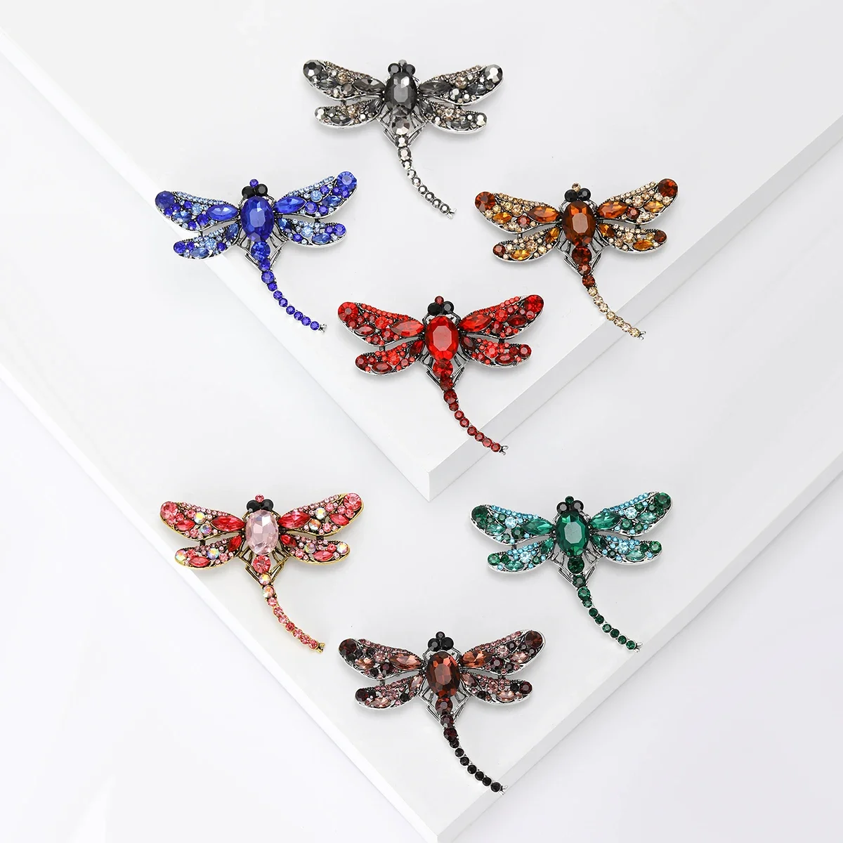 Rhinestones Dragonflys Brooches Trendy Rhinestones Dragonflys Brooches for Women Unisex Creativity Insects Pins Banquet Party Backpack Gifts Jewelry Accessories