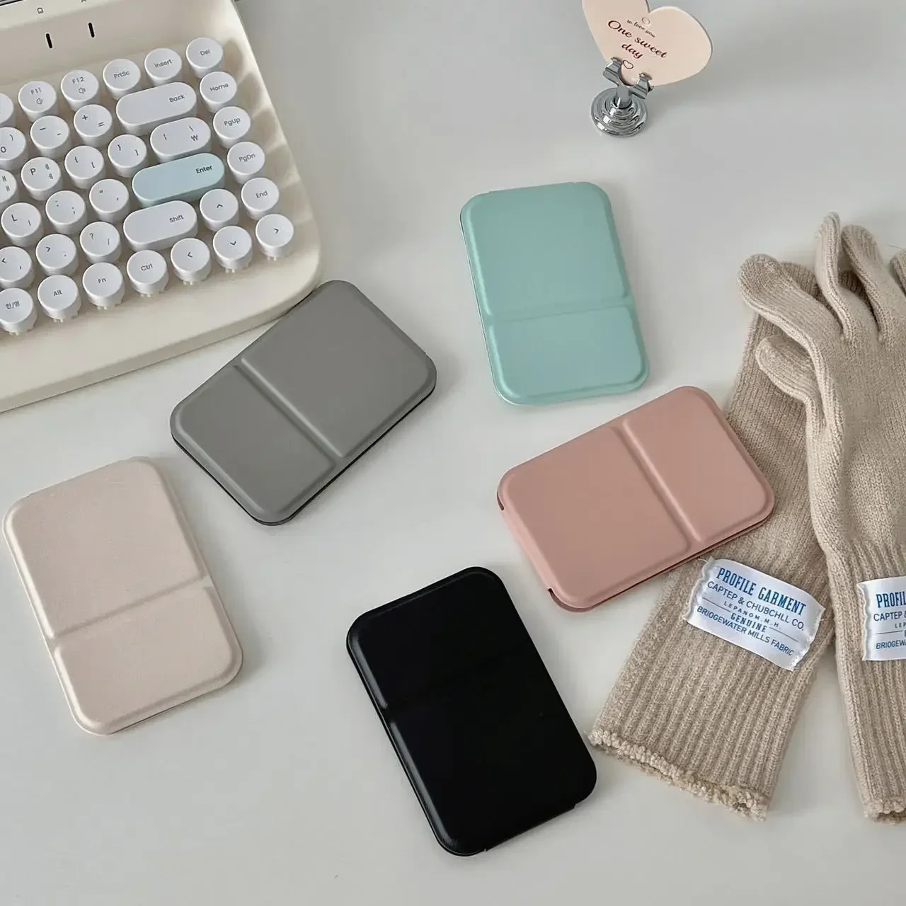 Desktop Makeup Mirror Solid Color PU Leather Simple Portable Handheld Makeup Mirror Foldable Student Compact Cute Pocket Mirror 3