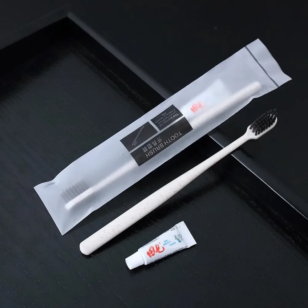 Practical 2-in-1 Tootpaste Items Plastics Convenient Tootbrush Tootpaste Set Portable Toiletries Set