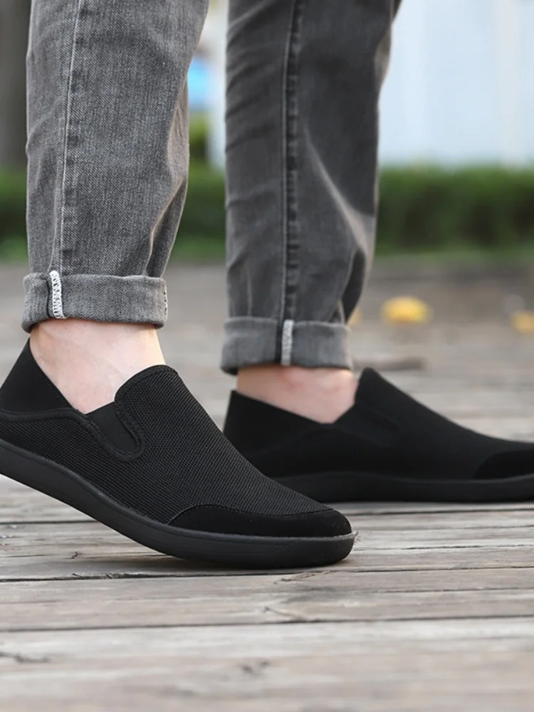 Men's Minimalist Lightweight Slip-On Barefoot Sneakers - Non-Slip Casual Walking Shoes